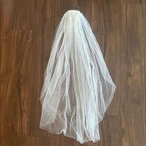 Elegant White Bridal Veil